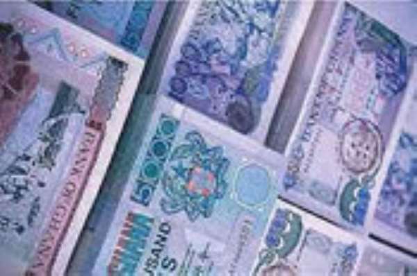 Tema residents rush to change cedi into Ghana cedis
